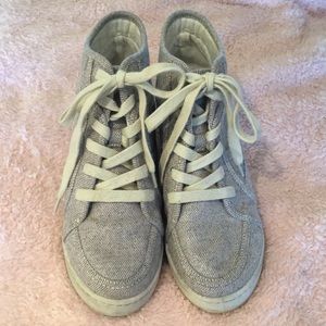 Roxy heeled tennis shoe